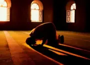 Keutamaan Sholat Taubat Nasuha dan Bacaan Doanya Sesuai Anjuran Rasulullah SAW