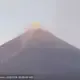 Gunung Semeru Kembali Erupsi, Kolom Abu Capai 800 Meter — Warga Diminta Waspada