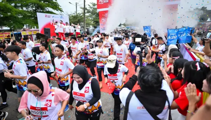 Ribuan Pelari Padati HS Run di PKOR Way Halim, Hadiah Motor hingga Konser Happy Asmara Meriahkan Acara
