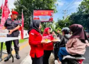 HUT ke-53, PDIP Lampung Rayakan dengan Berbagi Tumpeng kepada Warga