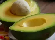 13 Manfaat Buah Alpukat bagi Kesehatan Tubuh