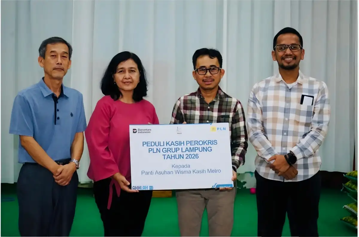 PLN Lampung Gelar Bakti Sosial di Wisma Kasih Sejati Metro, Hadirkan Suka Cita Natal