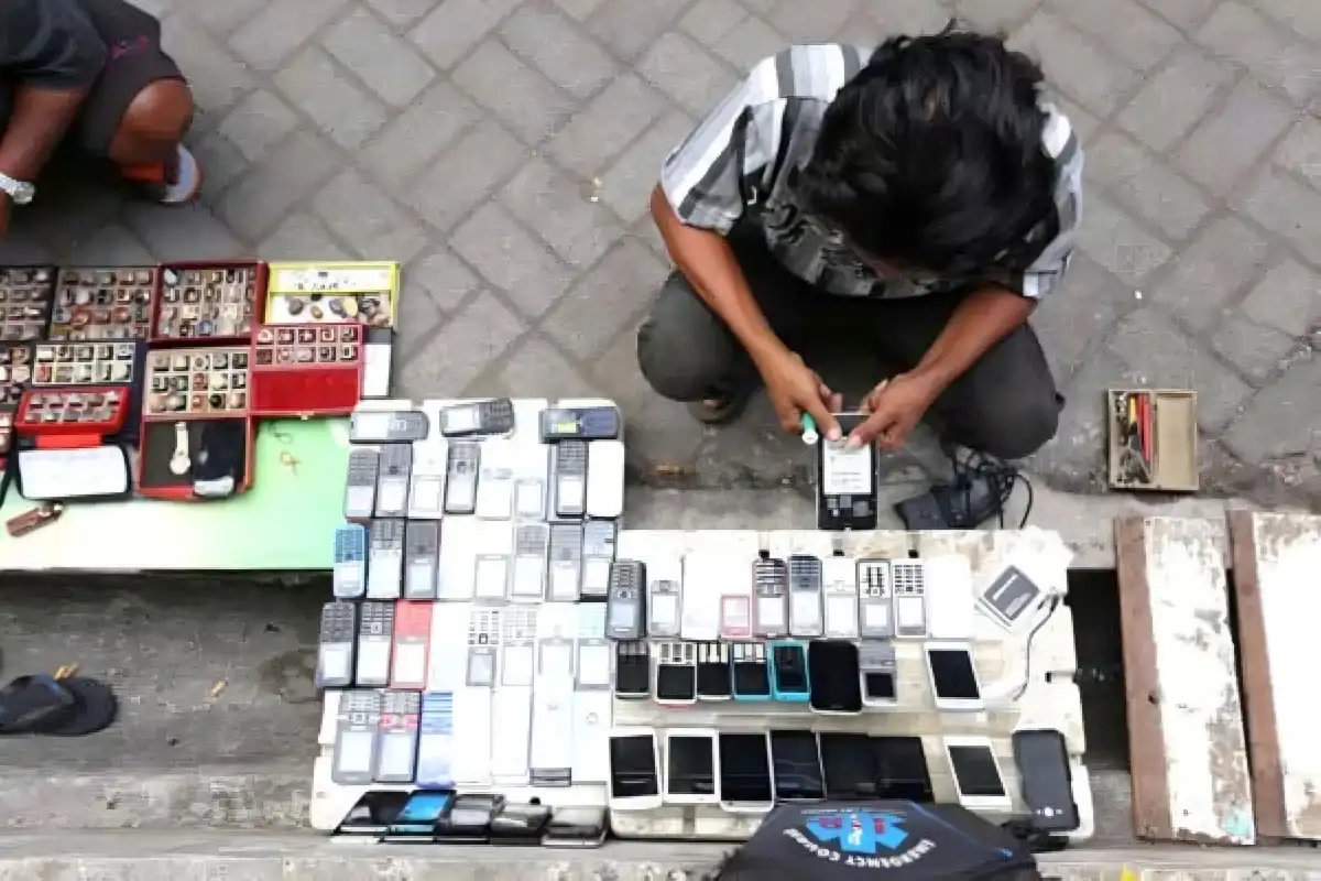 Peneliti Cina Bisa Ekstrak 98% Emas dari HP Bekas Hanya dalam 20 Menit