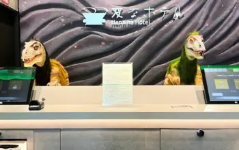Robot Dinosaurus Ambil Alih Peran Staf Manusia di Hotel Jepang!