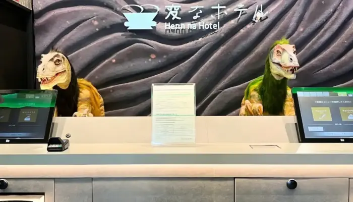 Hotel di Jepang Ini Gantikan Peran Manusia dengan Robot Dinosaurus!