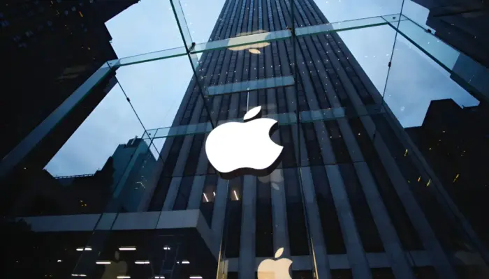 Pabrik iPhone di China Diserang Siber, Produksi Global Terancam Terganggu