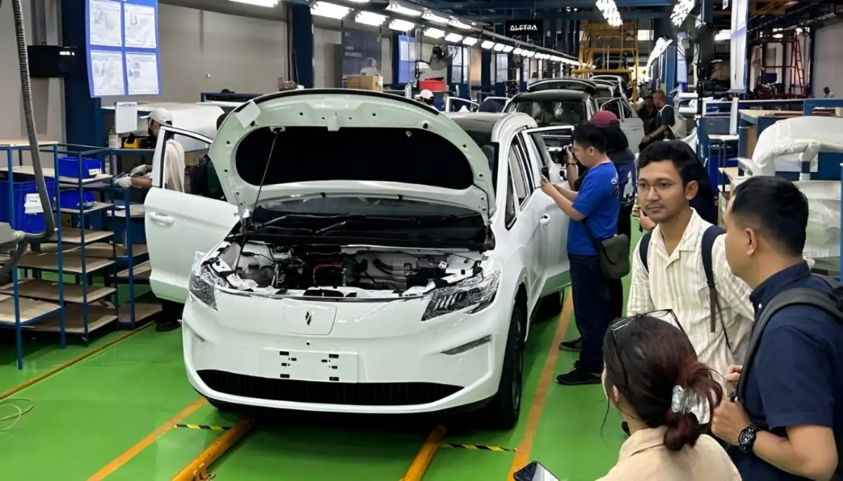 Strategi Aletra: Langsung Rakit Lokal Mobil Listrik L8 Tanpa Lewat CBU