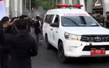 Viral! Aksi Massa di Luwu Utara Paksa Ambulans Putar Balik, Publik Geram