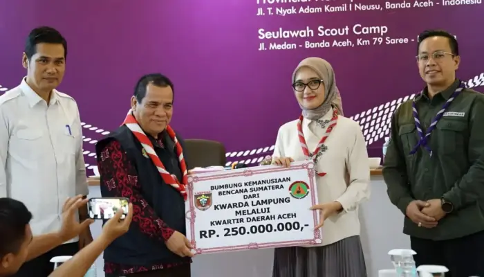 Wagub Lampung Jihan Nurlela Serahkan Donasi Rp500 Juta untuk Korban Bencana di Aceh