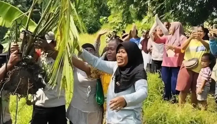 Warga Cigobang Geruduk Bukit Sawit, Tuding Perusahaan Ingkar Janji