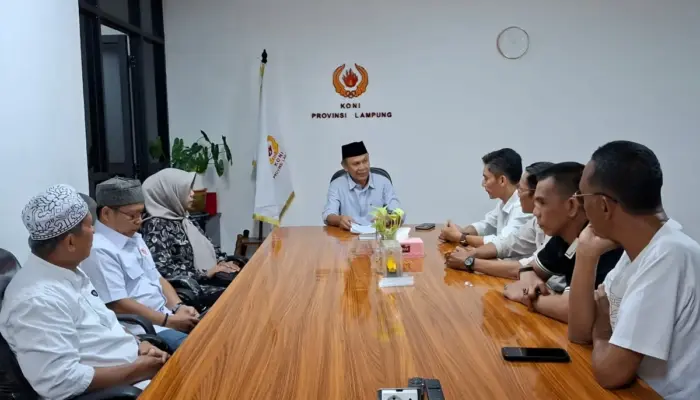 KONI Lampung Serahkan SK Pengurus KONI Lampung Tengah, Pembinaan Atlet Jadi Fokus