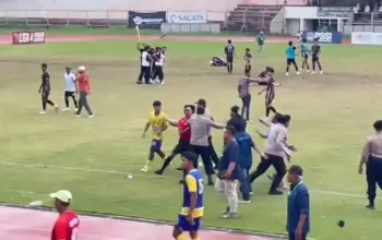 Final Liga 4 Lampung 2026 Berakhir Ricuh, Hujan Kartu Merah dan Wasit Dipukuli Official Tim 3 Final Liga 4 Lampung Berakhir Chaos, Wasit Jadi Korban Serangan Official Tim