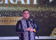 Menag RI Raih Penghargaan Top Leader Golden Leader atas Kontribusi Ekonomi Pesantren 10 Golden Leader Puji Dedikasi Menag RI dalam Pengembangan Ekonomi Pesantren