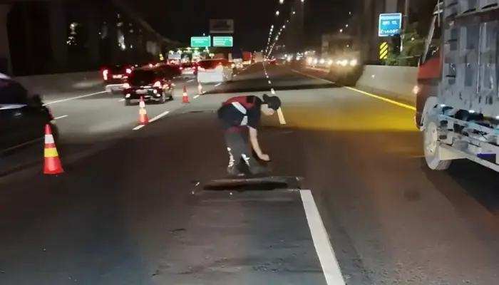 JTT Lakukan Perbaikan Jalan Tol Jakarta–Cikampek Bertahap, Operasional Tetap Berjalan di Tengah Cuaca Ekstrem