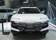 Jetour Dashing Tampil di IIMS 2026, Andalkan Panoramic Roof 75 Inci dan Kamera 540° 12 Jetour Dashing Tampil Mewah dengan Panoramic Roof 75 Inci dan Kamera 540