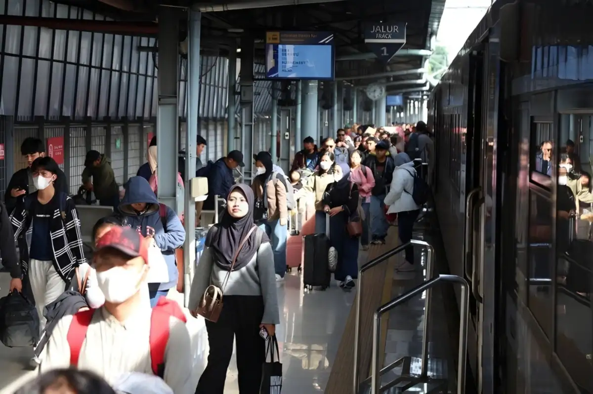 KAI Daop 1 Jakarta Imbau Masyarakat Atur Jadwal Mudik Sehari Jelang Lebaran