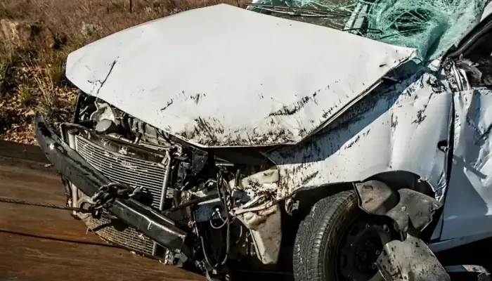 Mobil Ayla Putih AB 1757 EY Ringsek Usai Kecelakaan Tunggal di Jalan Kaliurang, Pengemudi Hilang