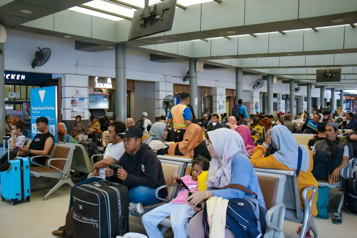 Pemesanan Tiket Kereta Lebaran Meningkat Pesat, Daop 1 Jakarta Catat 178.897 Tiket Terjual