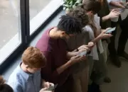 Pengiriman Smartphone Dunia Tembus 1,25 Miliar Unit di 2025, Naik 2% dari Tahun Lalu