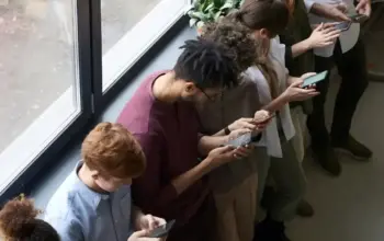 Pengiriman Smartphone Dunia Tembus 1,25 Miliar Unit di 2025, Naik 2% dari Tahun Lalu