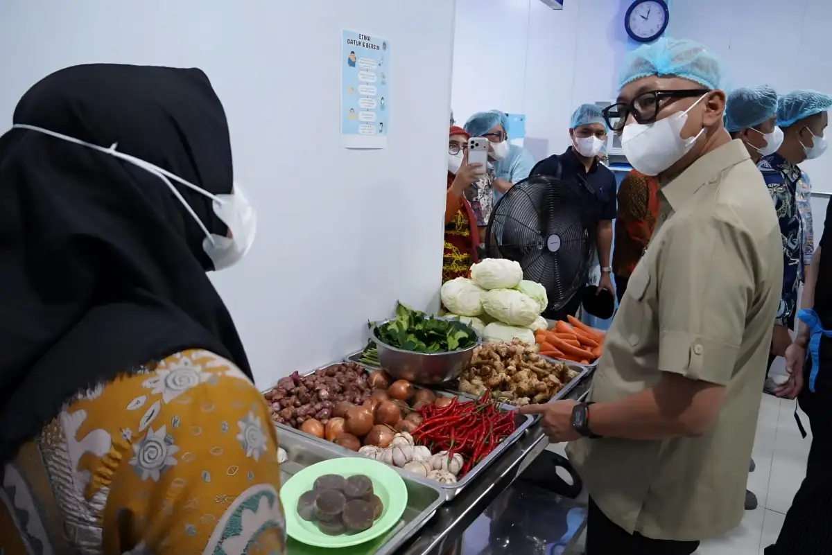 Perkuat Gizi dan Ekonomi, Lampung Maksimalkan Program MBG