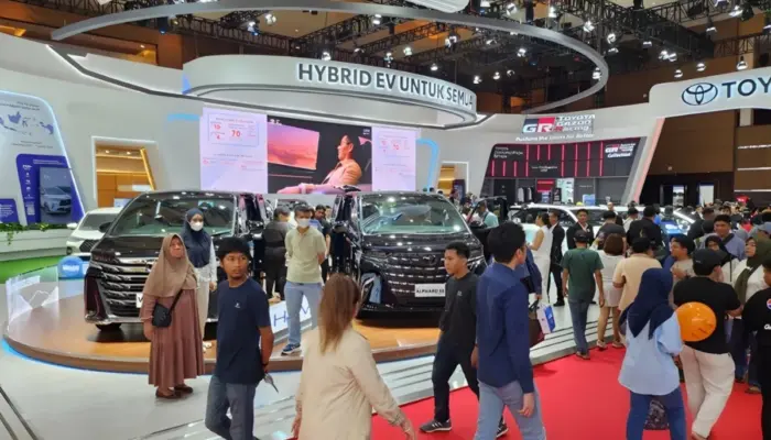 Daftar Mobil Baru di IIMS 2026 (Part 2): Dari EV Premium hingga Hybrid Canggih