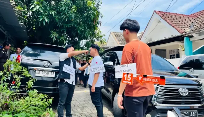 Polsek Tanjungkarang Timur Gelar Rekonstruksi Kasus Dugaan Penganiayaan di Bumi Asri