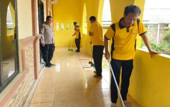 Sambut Ramadan, Polsek Tanjung Bintang Gelar Aksi Bersih-Bersih Masjid dan Mushola