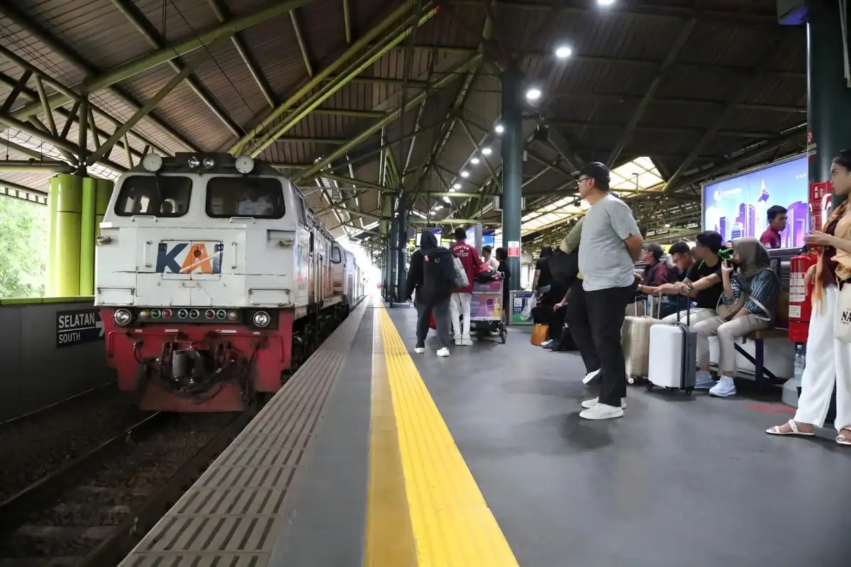 Tiket H-1 Lebaran Tembus 22.494, KAI Daop 1 Jakarta Dorong Masyarakat Mudik Lebih Awal