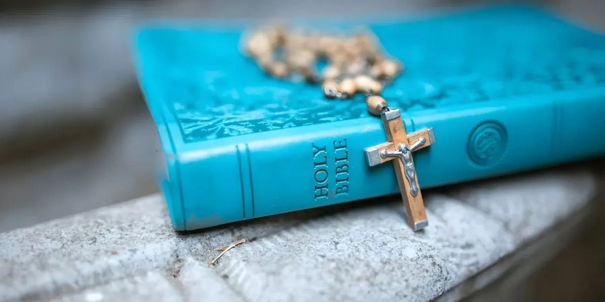 15 Ayat Pilihan dari 1 Tesalonika, Termasuk 1 Tesalonika 3:12 tentang Berkat Kelimpahan