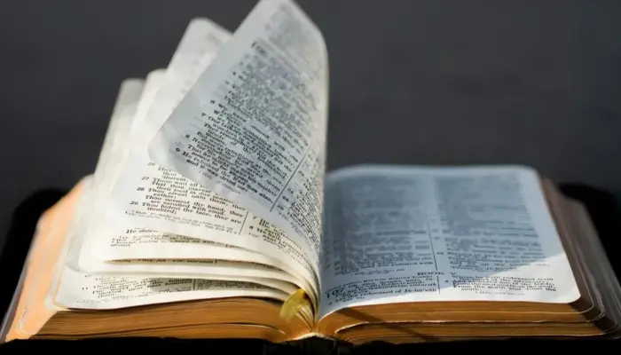 15 Ayat Emas dari Kitab Roma untuk Renungan Harian yang Menguatkan Iman