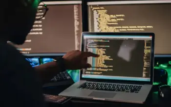 Dunia Kerja Terancam AI: CEO Microsoft AI Prediksi 18 Bulan ke Depan Banyak Pekerjaan Hilang 5 Bos AI Microsoft Prediksi Pekerjaan Kantoran Digantikan Robot dalam 18 Bulan Lagi