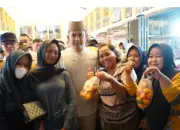 Bupati Lampung Selatan Sidak Pasar Natar, Pastikan Harga Sembako Stabil Jelang Lebaran 10 Bupati Lampung Selatan Sidak Pasar Natar Pastikan Harga dan Stok Sembako Aman Jelang Lebaran