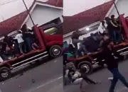 Mencekam! Tawuran di Jalan Raya Jonggol-Cariu Lumpuhkan Lalu Lintas, Truk Diserang Batu