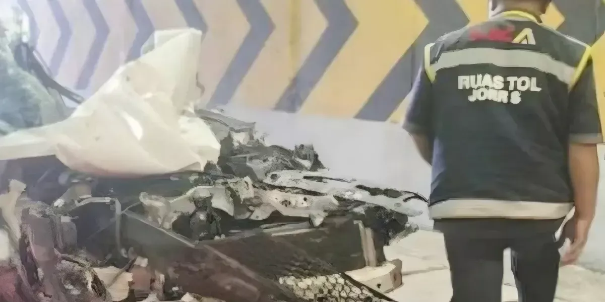 Diduga Rem Blong, Kecelakaan Beruntun Libatkan 7 Kendaraan di Tol JORR Jakarta