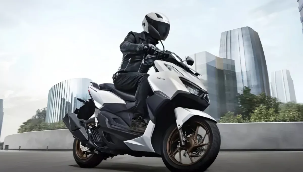 Ingin Beli Honda Vario 160? Ini Simulasi Kredit dengan DP Rp5,6 Jutaan