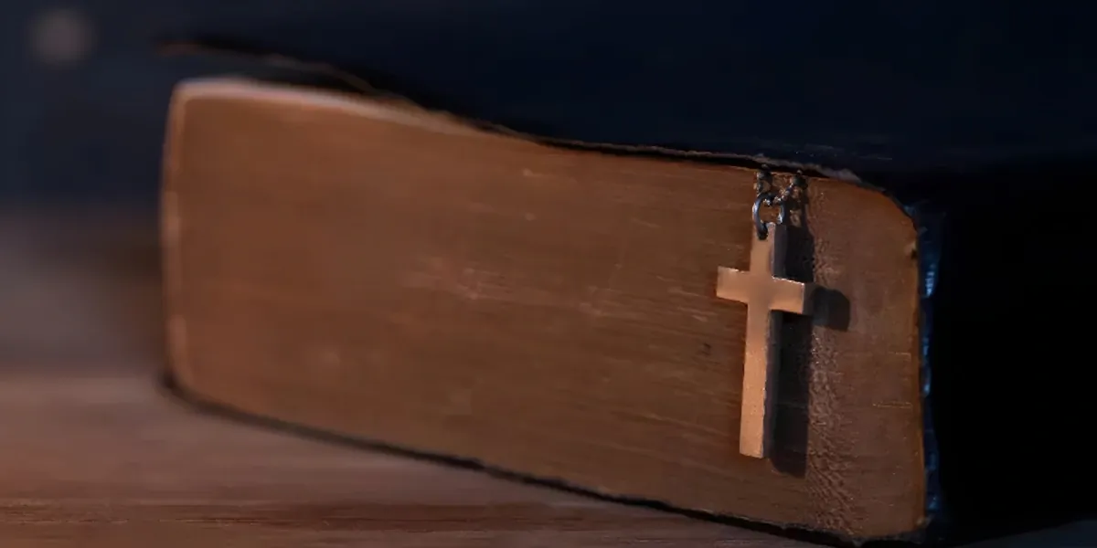 Mengaku Dosa Ini 15 Ayat Emas 1 Yohanes yang Menegaskan Kesetiaan Tuhan