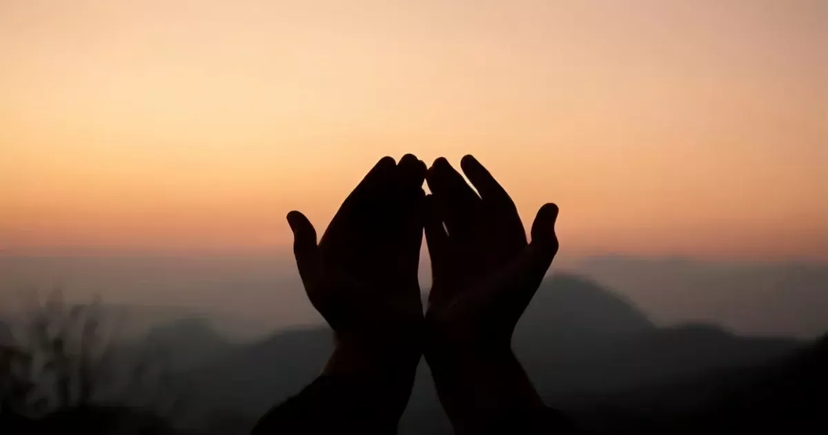 Menjelang Idul Fitri 2026 Ini Bacaan Doa Akhir Ramadhan Beserta Latin