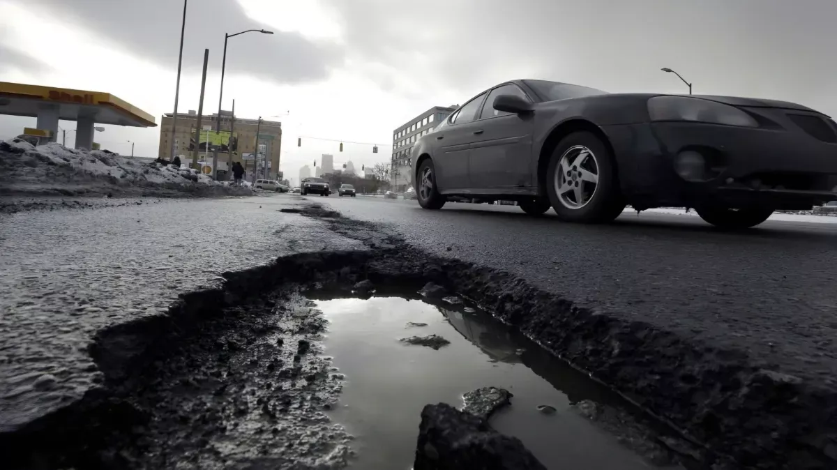 Menjelang Mudik 2026, Perbaikan Jalan Berlubang di Jawa Barat Dipercepat