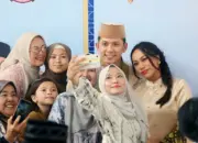 Momen Idulfitri Tanpa Batas, Bupati Lampung Selatan Sapa dan Salami Warga di Lamban Rakyat