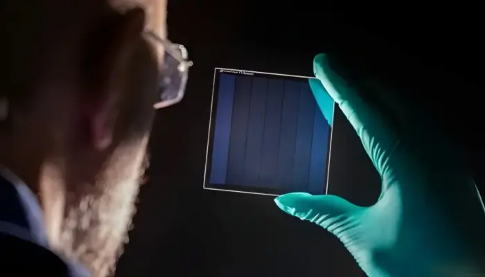 Microsoft Perkenalkan Project Silica: Media Penyimpanan Data 10.000 Tahun Berbasis Kaca