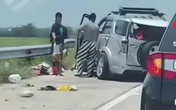 Kecelakaan Beruntun di Tol Semarang–Batang KM 302 Libatkan 3 Kendaraan 4 Tabrakan Beruntun di Tol Semarang–Batang KM 302 Libatkan 3 Mobil, Kerugian Capai Rp30 Juta