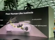 Teknologi Omo Robot pada Motor Listrik Omoway Omo X, Apa Saja Fitur Utamanya?