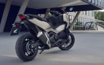 Honda Forza 750: Skutik Bertenaga Besar yang Tetap Irit dan Nyaman Touring 2 Tenaga Gahar, Konsumsi BBM Tetap Hemat? Simak Honda Forza 750