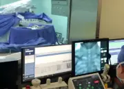 Robot Bedah Canggih di China Tembus Batas Efisiensi Operasi Otak