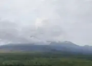 Aktivitas Gunung Semeru Meningkat, 17 Kali Erupsi Terekam, Warga Diminta Waspada 12 Update Gunung Semeru Hari Ini 17 Kali Erupsi Tercatat Warga Diimbau Waspada Zona Bahaya