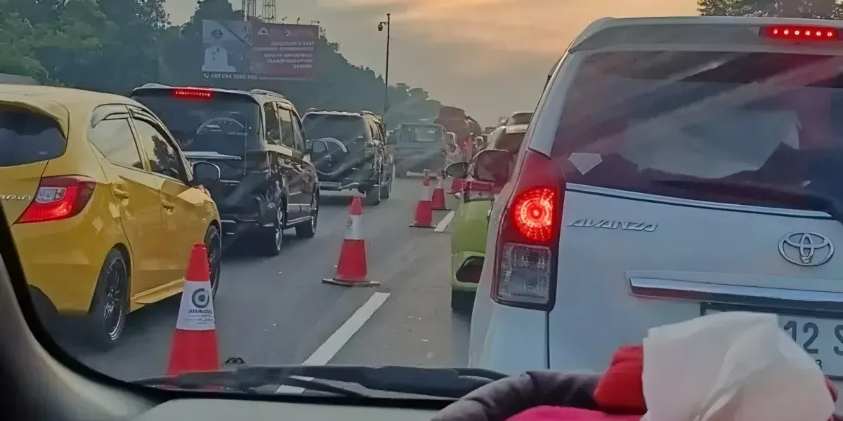 Warga Kabupaten Serang Terjebak Berjam-jam di Tol Kapel hingga Cipali Saat Mudik ke Klaten