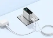 Anker Smart Display B121B Hadir, Charger AI 100W dengan Screen Pemantau Langsung