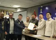 Anthony Leong Ambil Formulir Caketum BPP HIPMI, Tekankan Peran Ekonomi Sesuai Pasal 33 UUD 1945 10 Anthony Leong Resmi Ambil Formulir Caketum HIPMI, Soroti Peran Pengusaha Sesuai Konstitusi