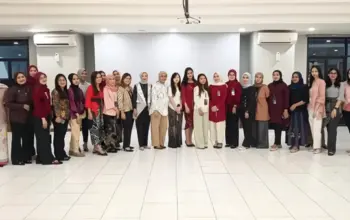 BRI Branch Office Kramat Rayakan Hari Kartini, Karyawan Tampil dengan Busana Nusantara
